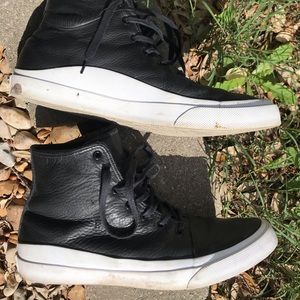 Converse all star men’s leather high top sz 12